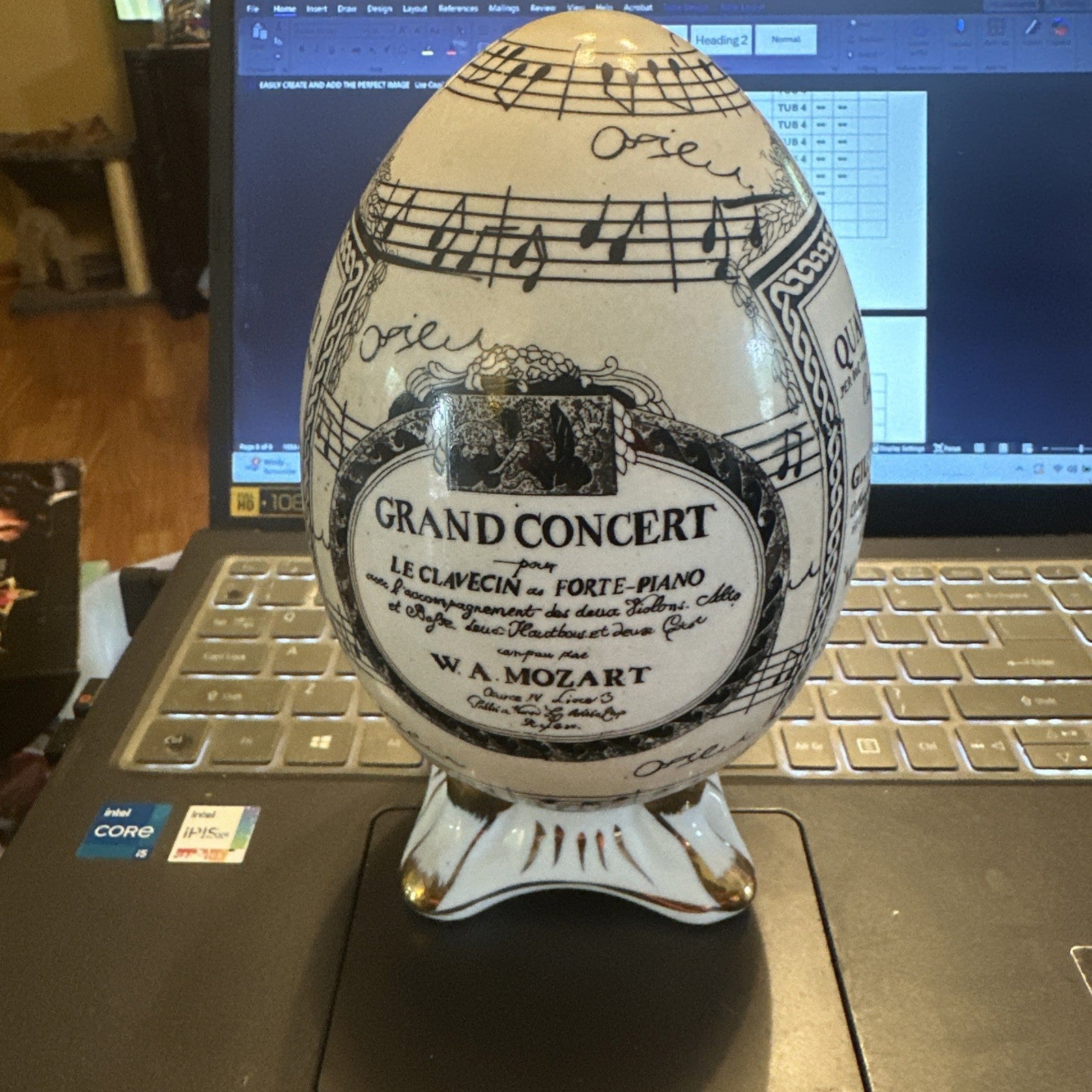 Mozart Music Art Baum China Formalities Grand Concert Big Egg Figurine Statue1