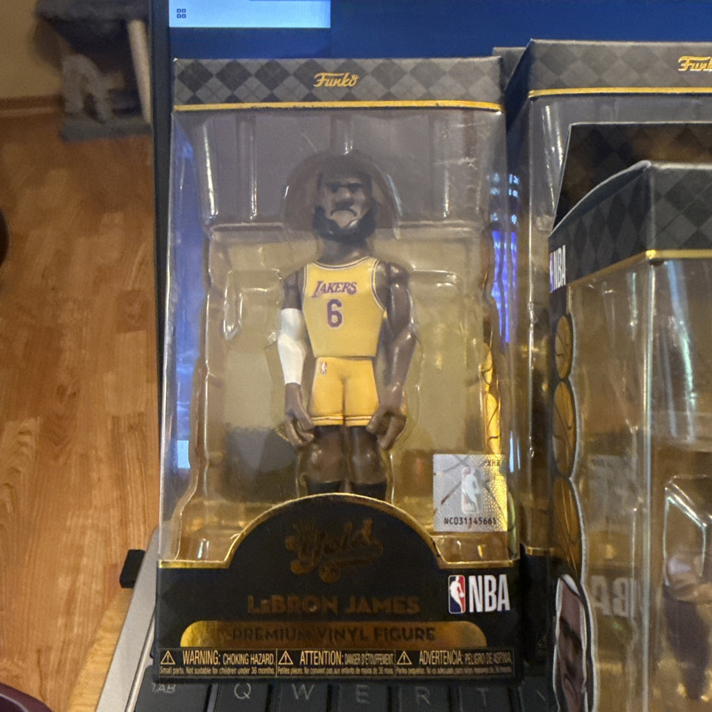 LOT Lebron James Premium Vinyl Funko Figure Set 1 Chase White  & 3 Yellow BIN 91