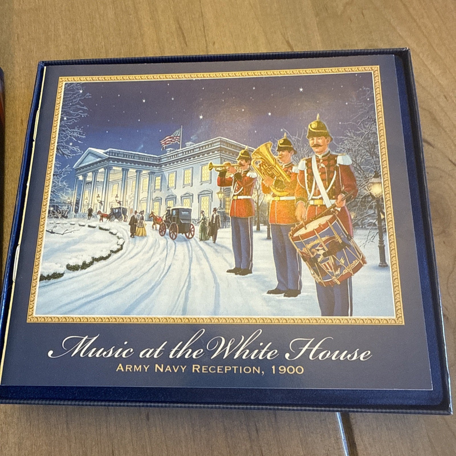 White House Christmas Ornament - Stars and Stripes 2010 BIN 991