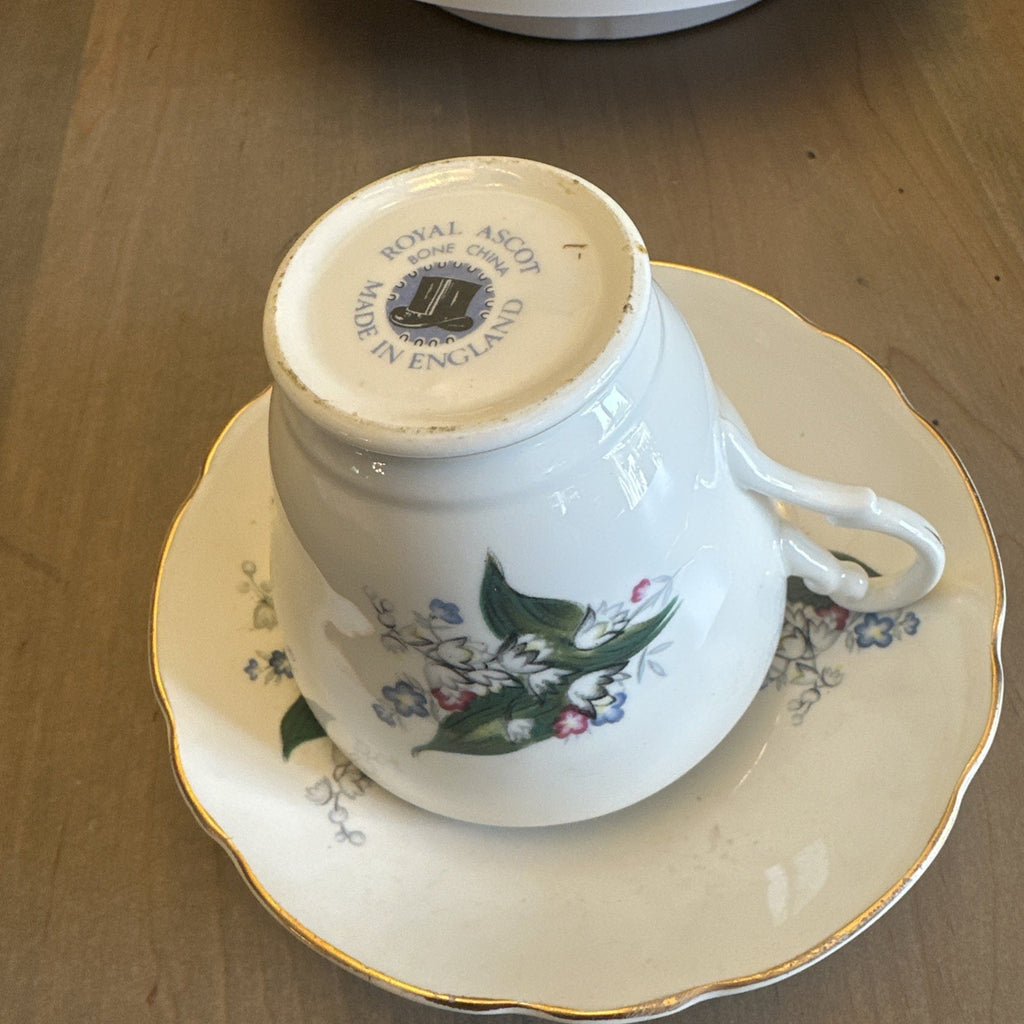 Royal Ascot China Cup & Saucer White w/ Green Leaves & Lillies Gold Trim. CHN 501