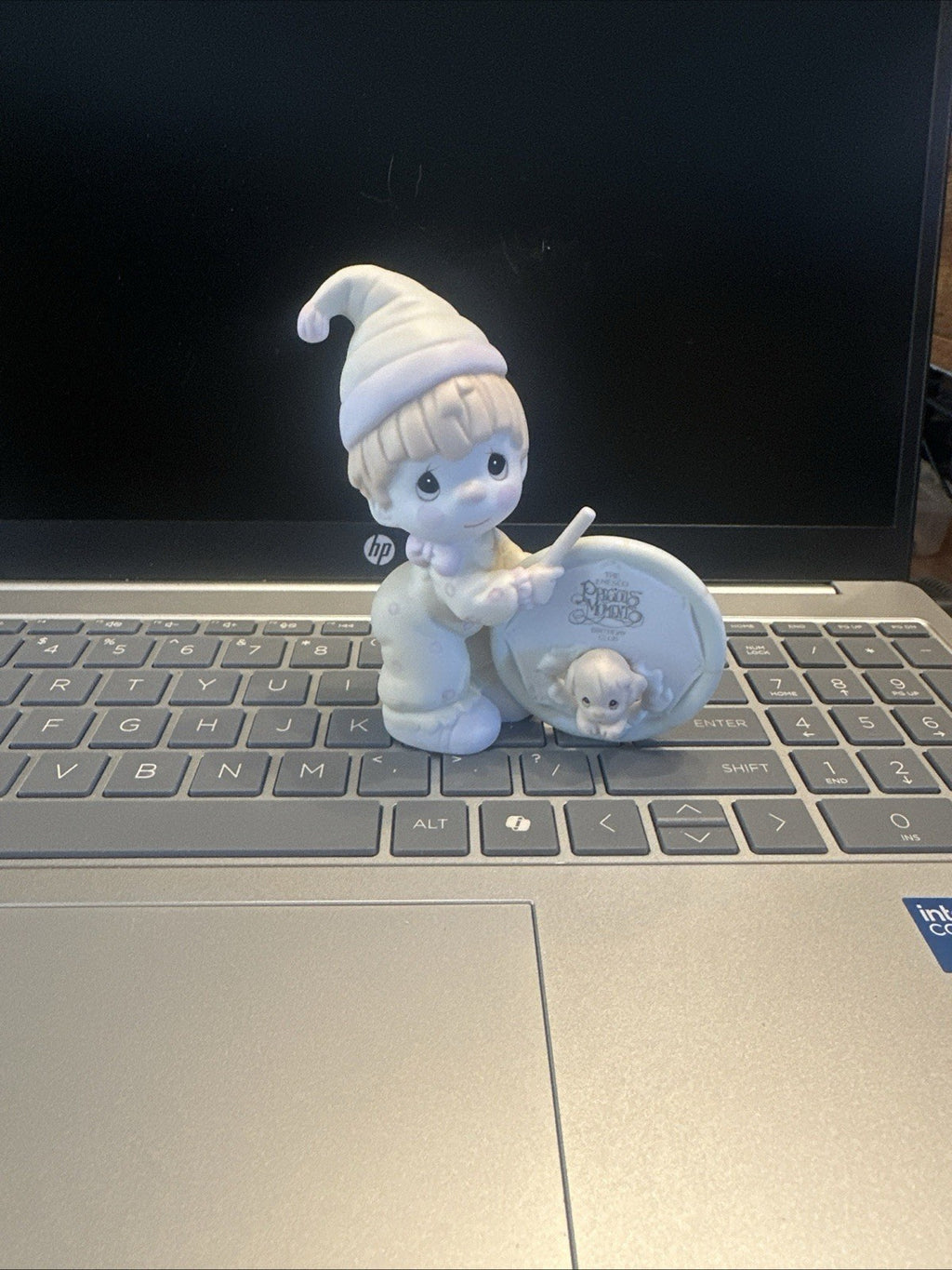 5 Precious Moments Member Only Figurines In Boxes B-0104 Through B-0108   XMAS7