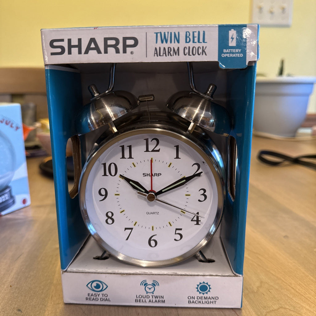Sharp  Twin Bell Alarm Clock Heavy Sleepers Loud Bell Alarm NEW IN BOX BIN 990