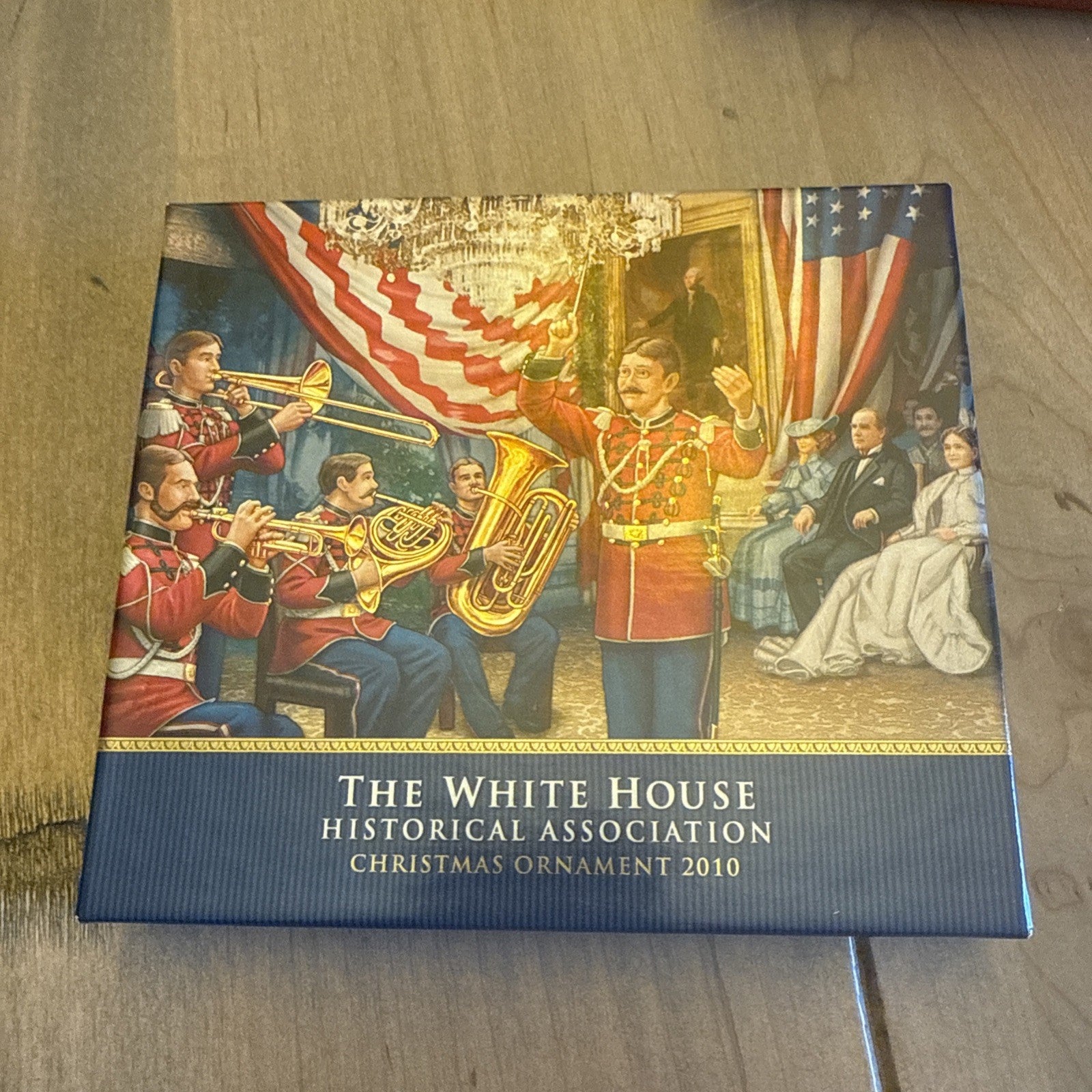 White House Christmas Ornament - Stars and Stripes 2010 BIN 990