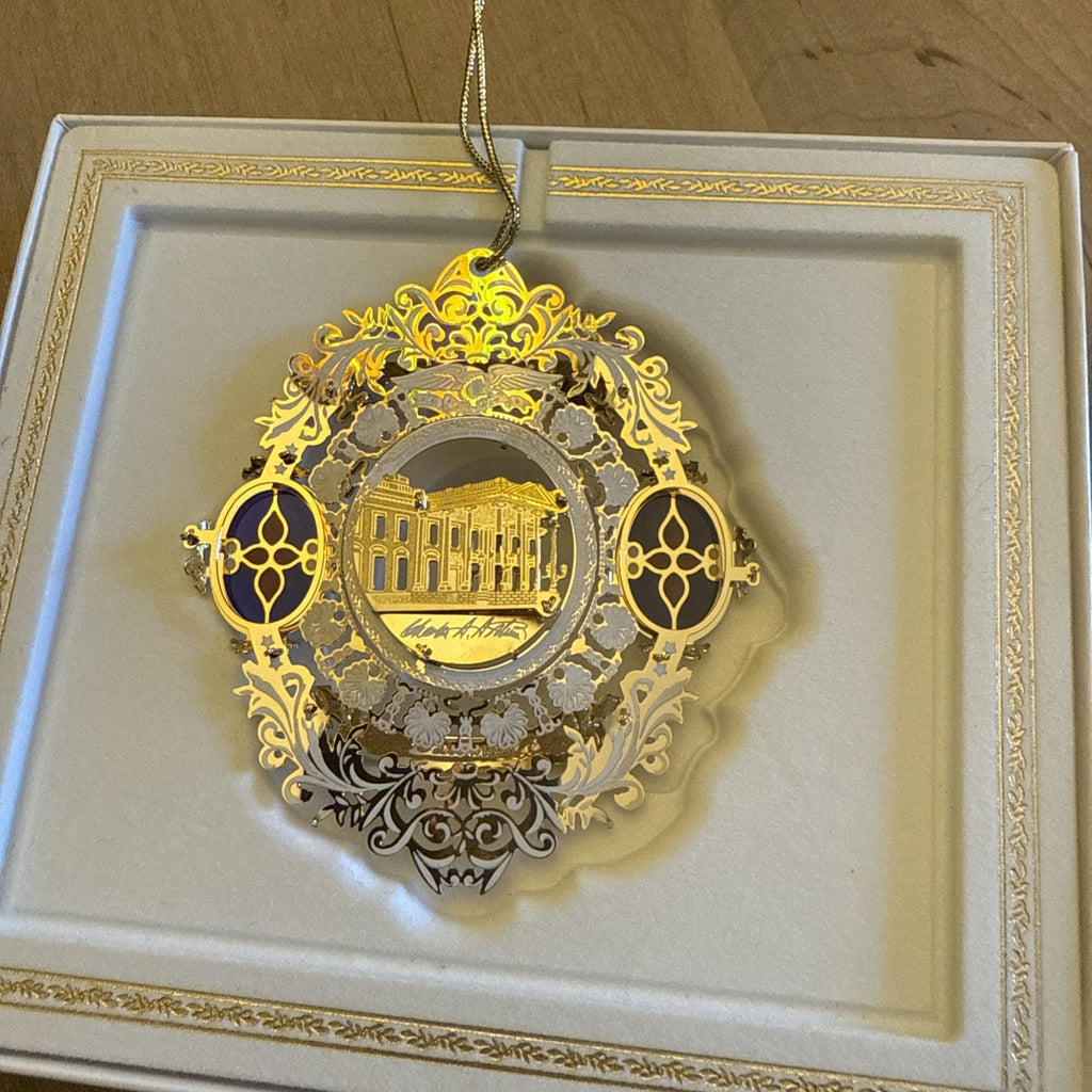 2006 THE WHITE HOUSE HISTORICAL SOCIETY 3D BRASS ORNAMENT (CB3085) BIN 993