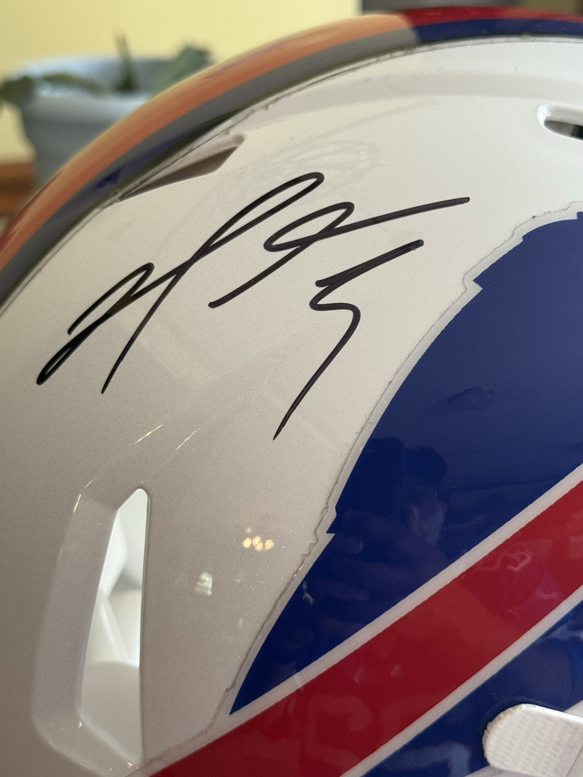 Damar Hamlin Signed Full Size Authentic Buffalo Bills Helmet Beckett BAS VISOR4