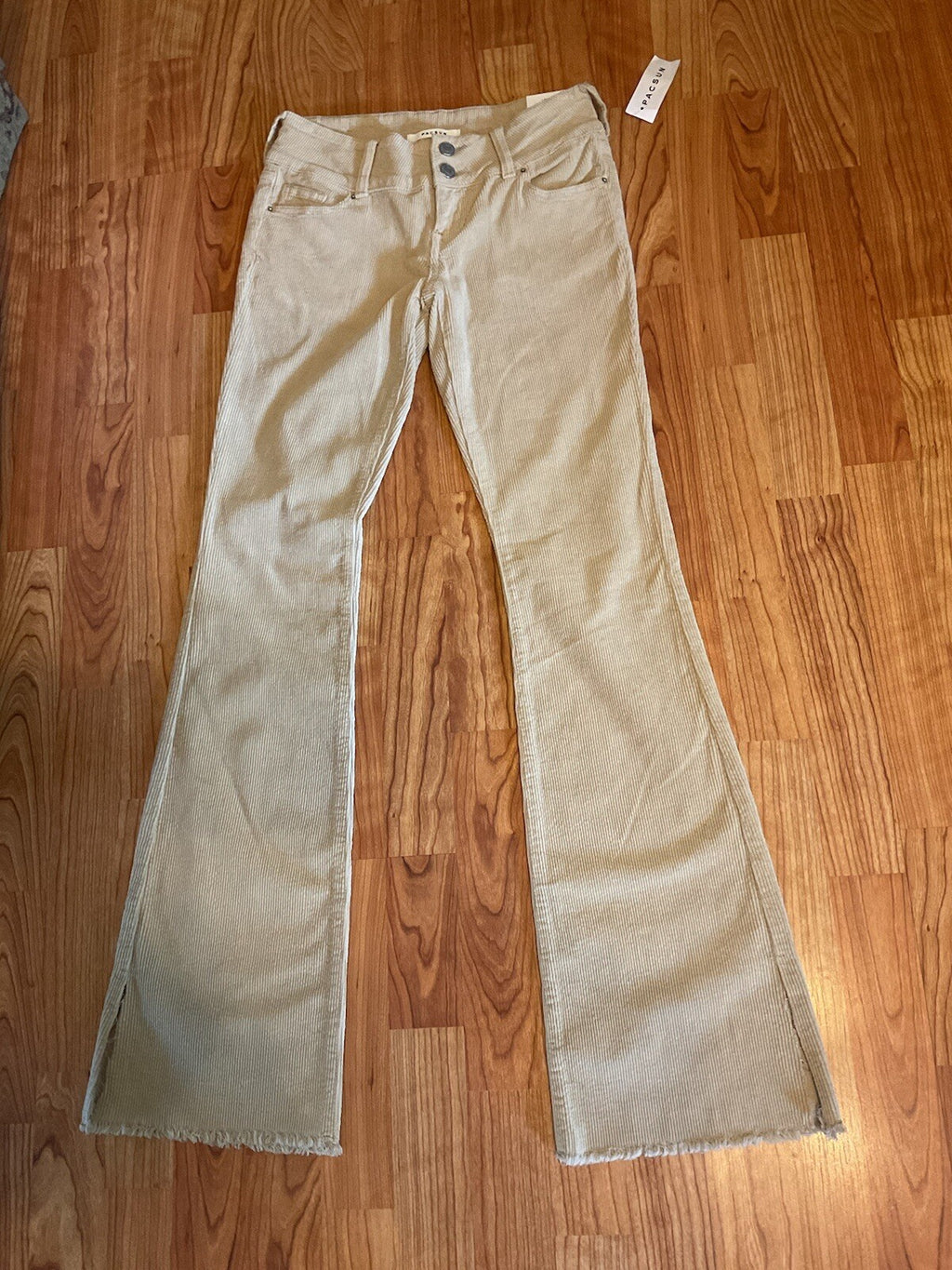 Pacsun Woman’s Corduroy Jeans LowRise Bootcut Size 25 Tan B 3590