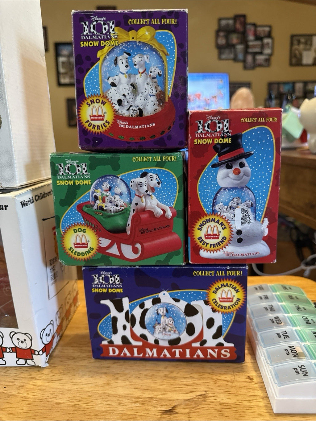 VNTG Disney 101 Dalmatians McDonald's Snow Dome Globe 1996 COMPLETE SET- BIN 230
