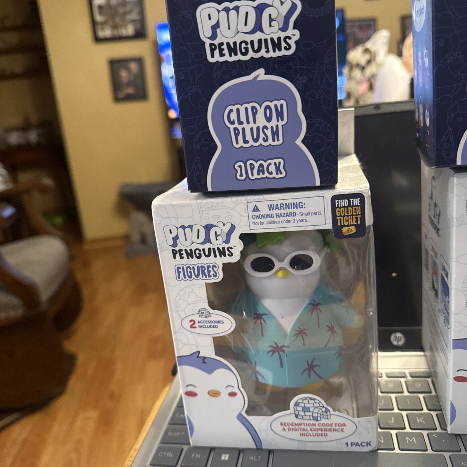 Pudgy Penguins Figures Series 1 NEW 1 Pack Box Plus PUDGY Plush Clip On BIN 92