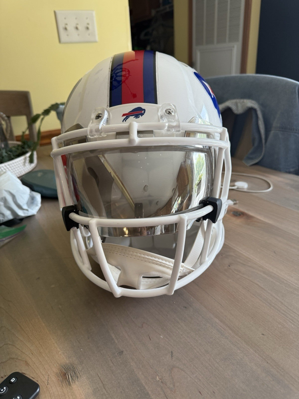 Damar Hamlin Signed Full Size Authentic Buffalo Bills Helmet Beckett BAS VISOR1