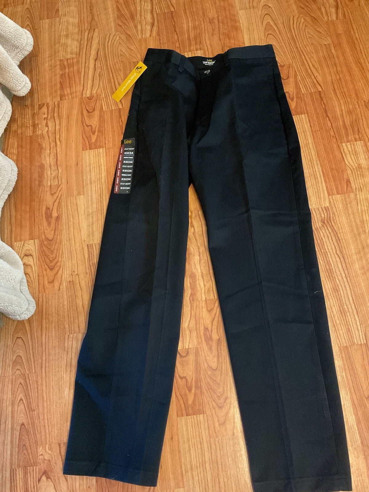 Lee Men's  Relaxed Fit Flat Front Pants Black Size 33 L 34 B 1321