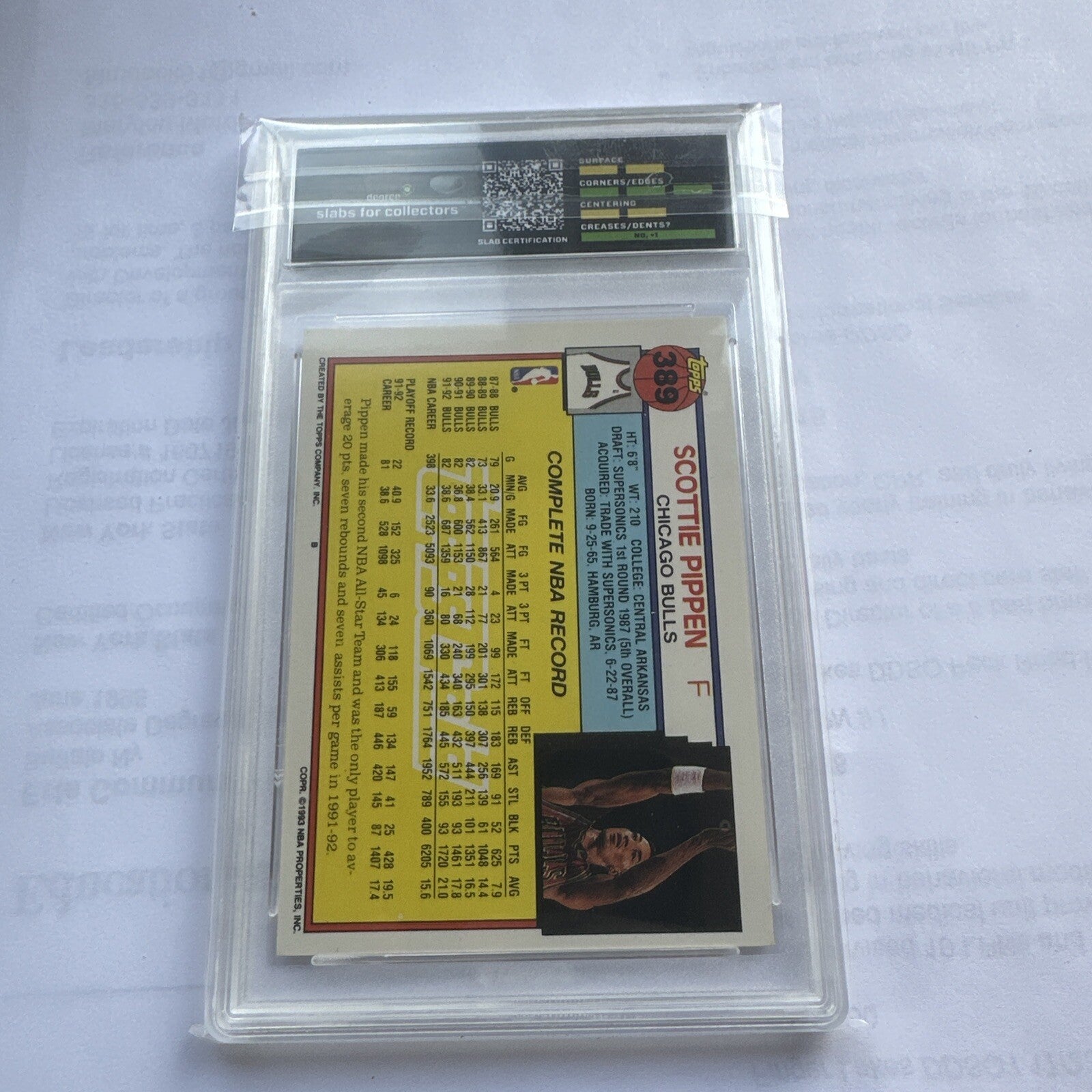 1992-93 Topps Gold Scottie Pippen #389  NM-MINT GRADE 81