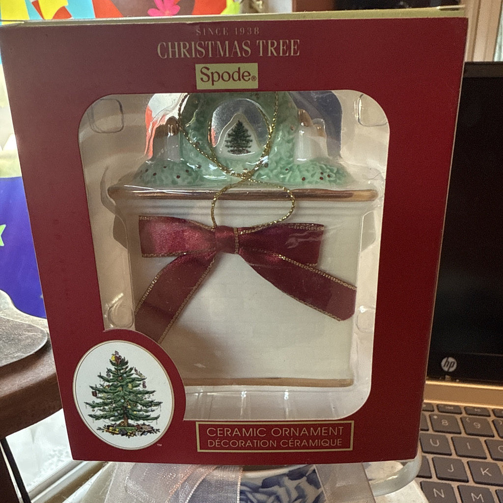 NIOB - Spode Christmas Tree Collection 2018 Our First Home Ornament  XMAS1