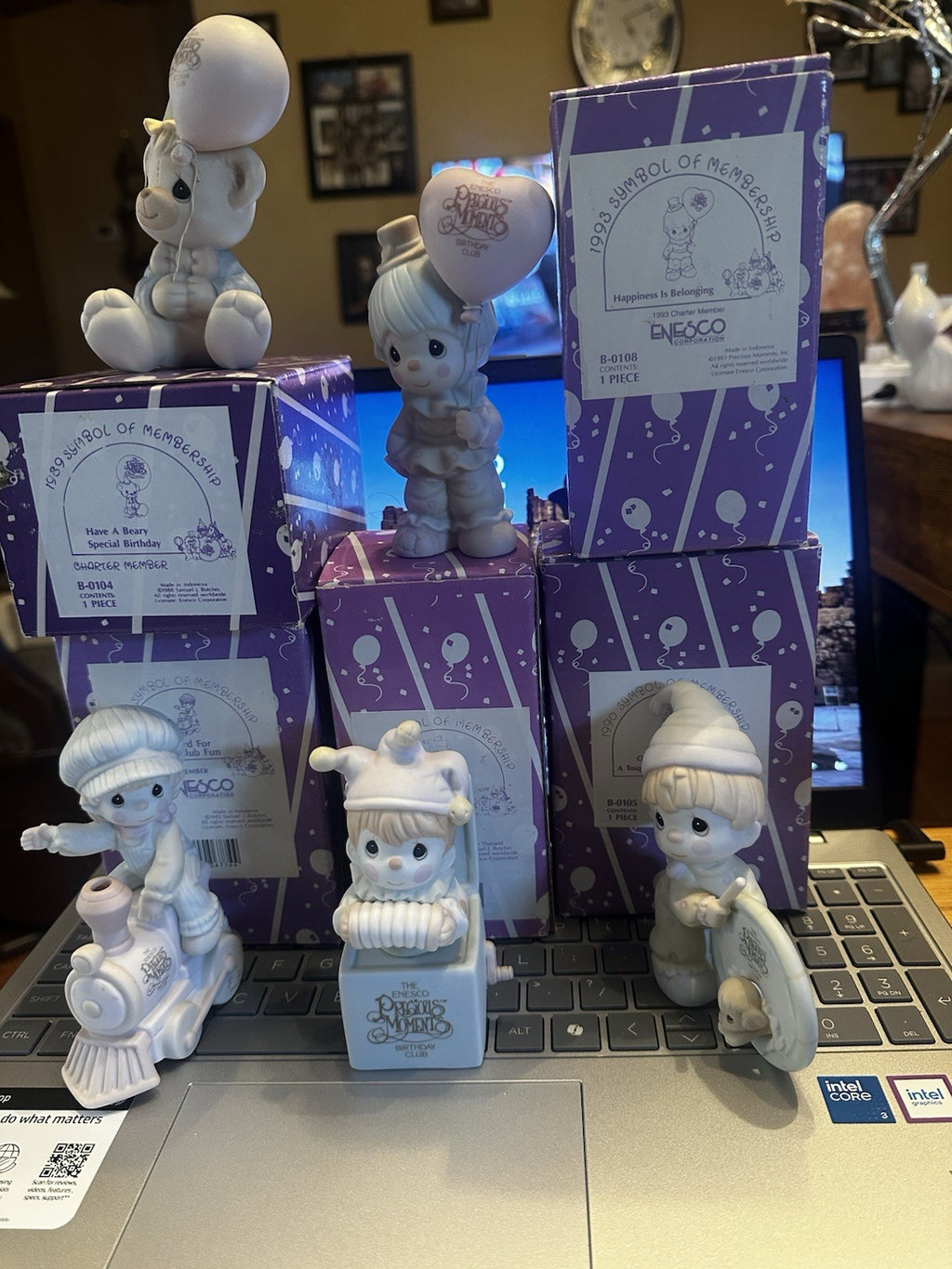 5 Precious Moments Member Only Figurines In Boxes B-0104 Through B-0108   XMAS1