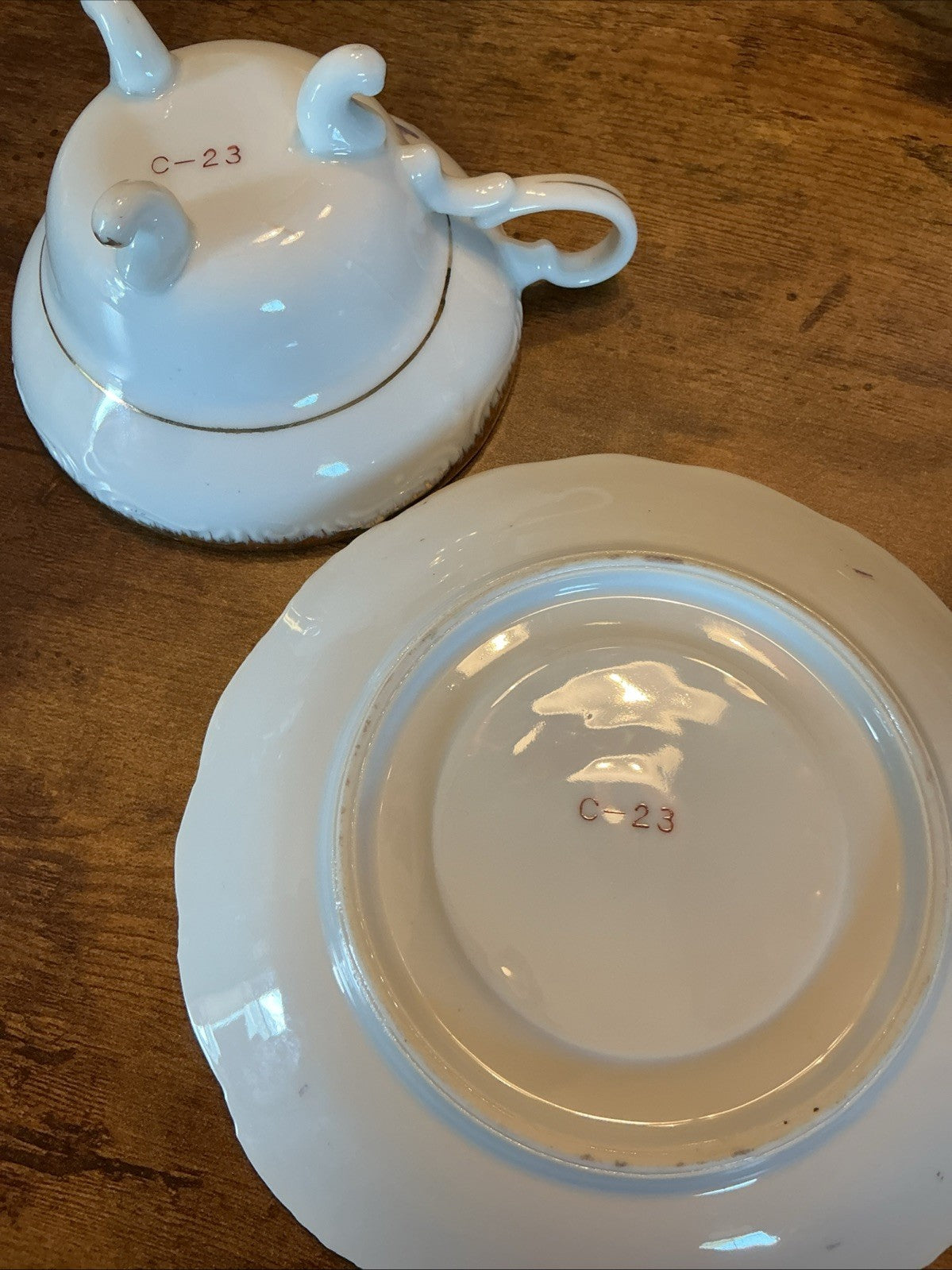 VTG  3 Legged Teacup And Flowers Gold Edging China Cup And Saucer. CHN 20 WHT 12