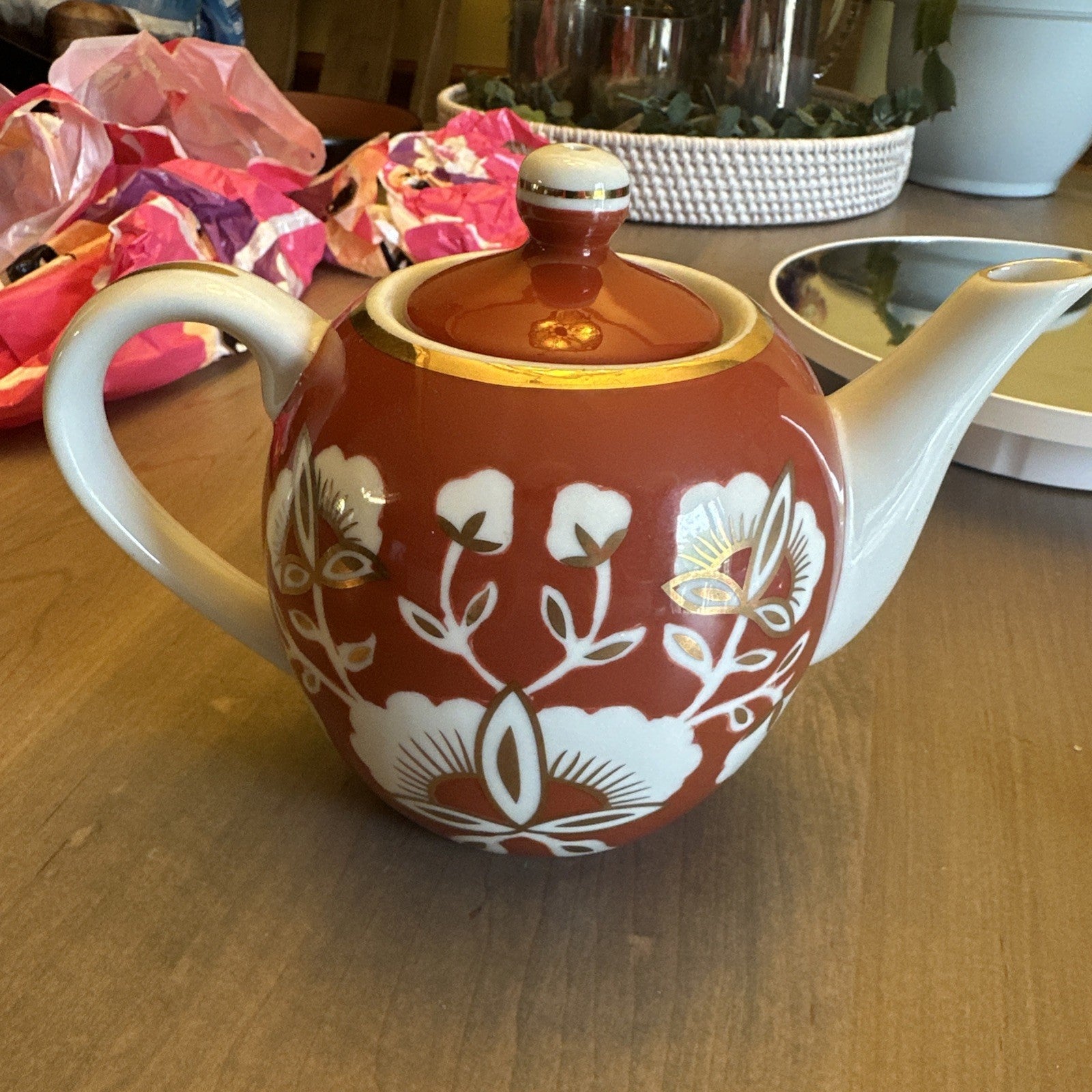 New WS Williams Sonoma Thai Imari Gold Trim Floral Deer Teapot. CHN 480