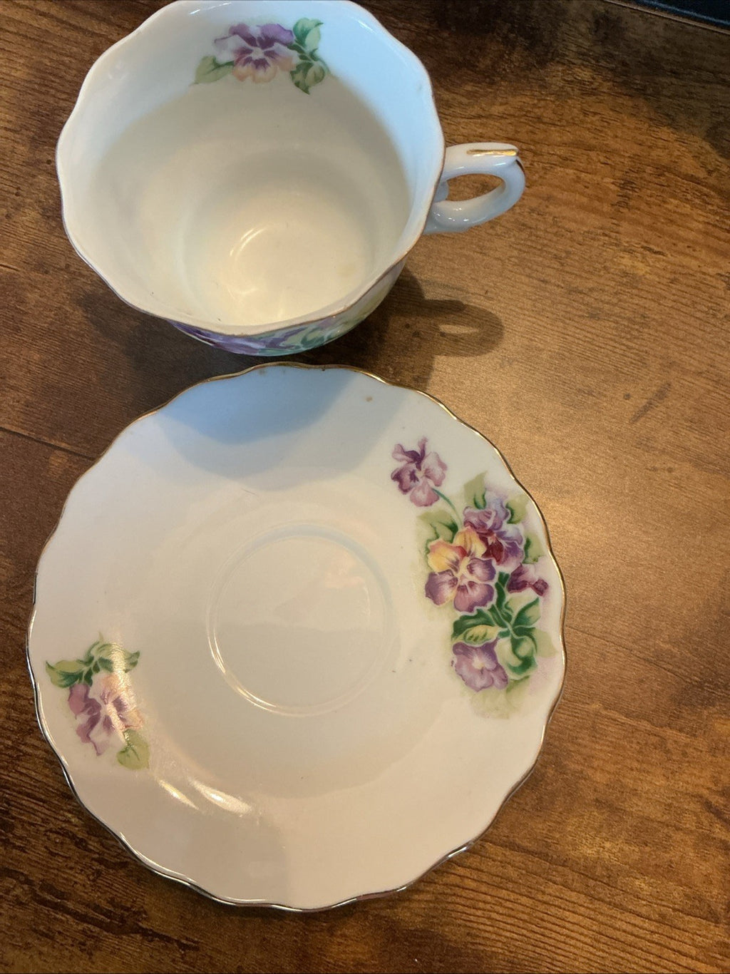 Royal Sealy Purple Floral Teacup Cup & Saucer Vtg CHN 21 WHT 11
