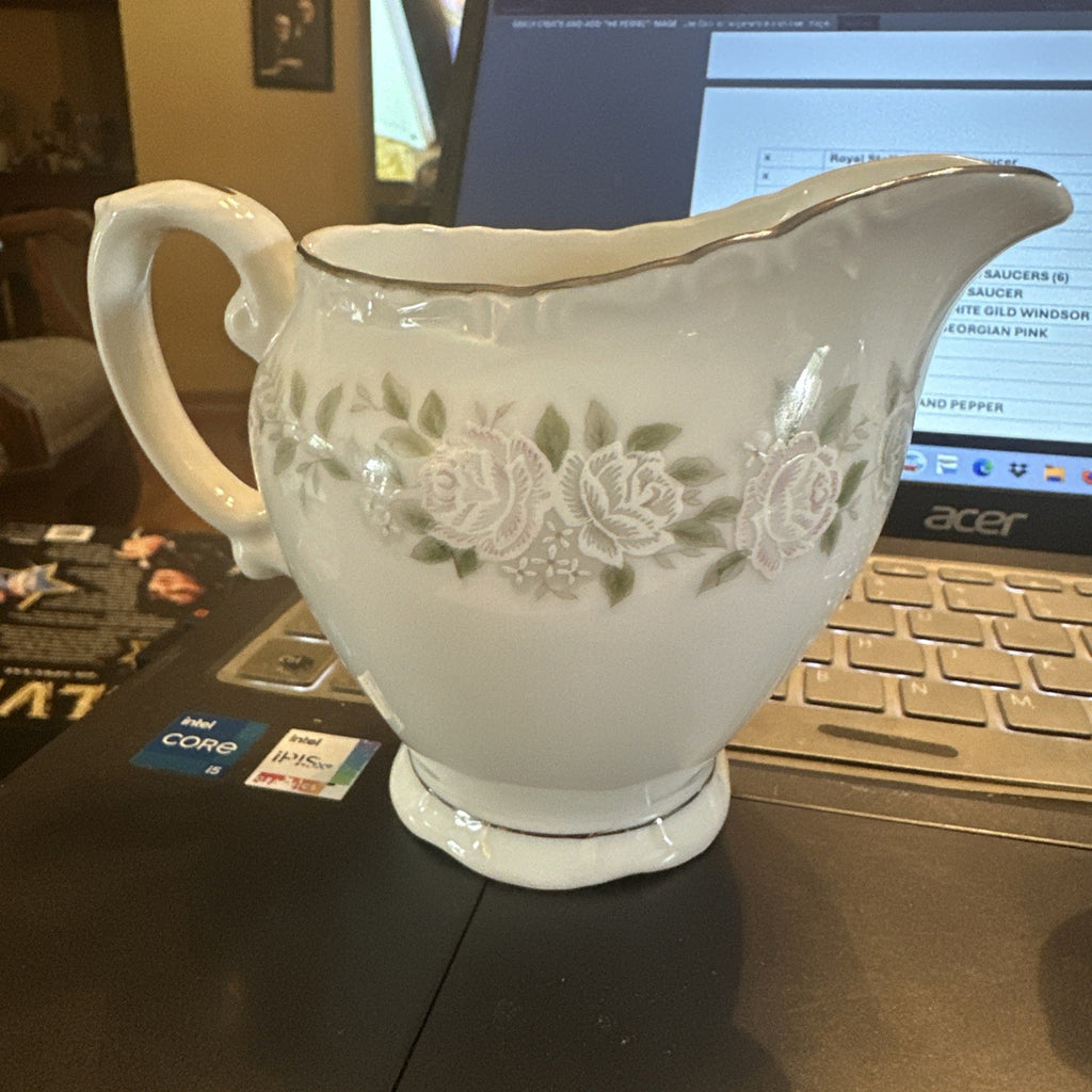 Sheffield White Flower 501 Creamer And Suger Bowl  CHN 451