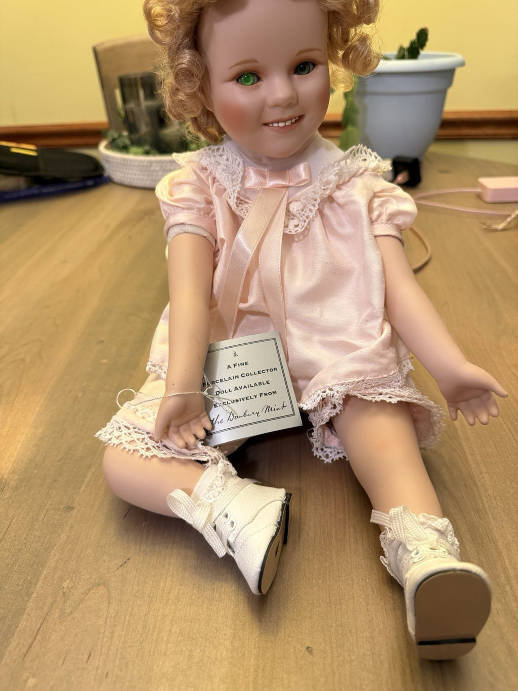 Danbury Mint Little Miss SHIRLEY TEMPLE Doll/RARE Uranium Green Glass Eyes W/Box0