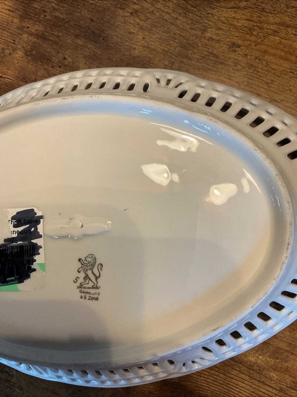 Lion Mark VTG. Porcelain , Germany US Zone, Excellent Condition from 1955 CH 302