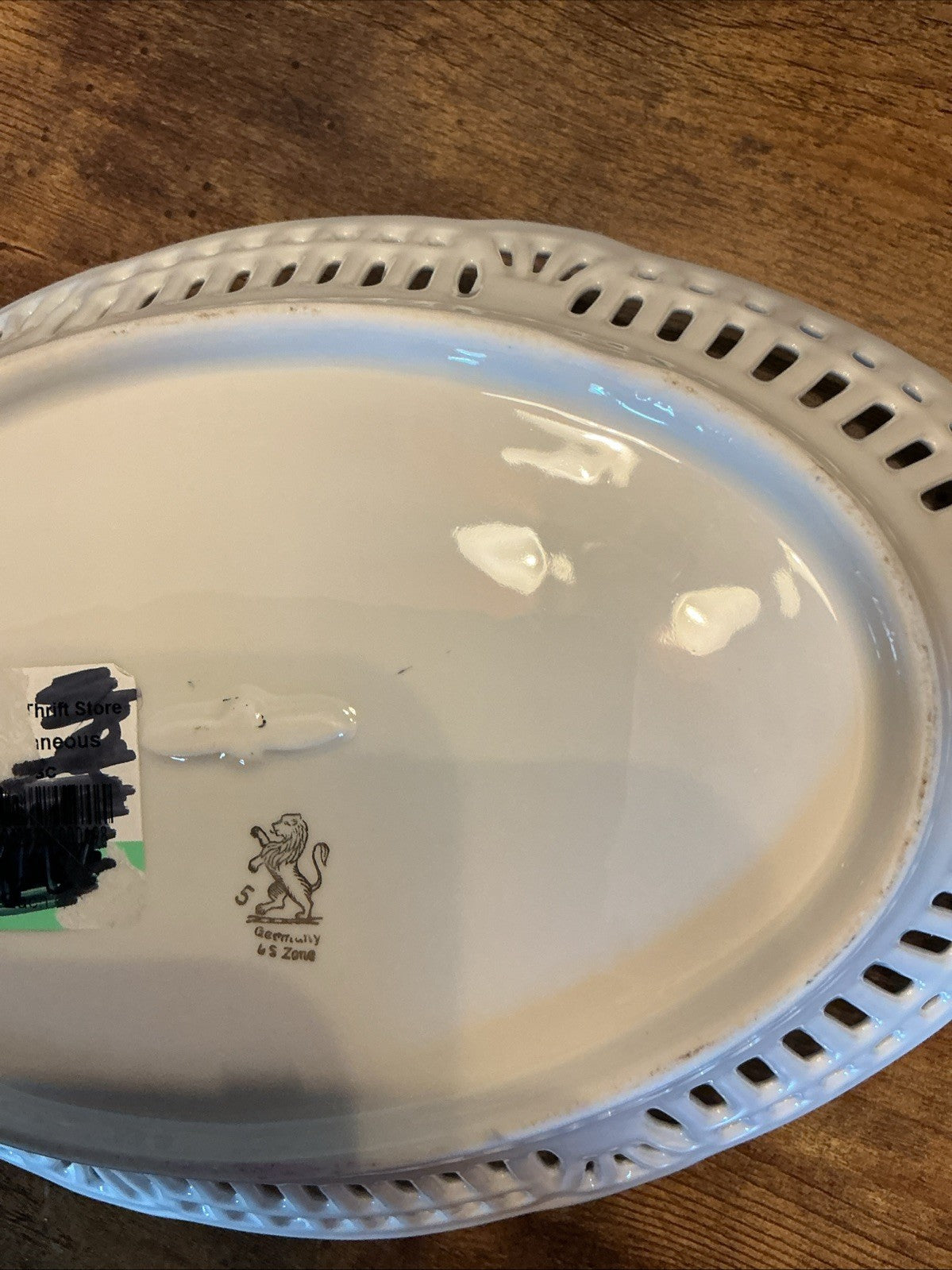 Lion Mark VTG. Porcelain , Germany US Zone, Excellent Condition from 1955 CH 302