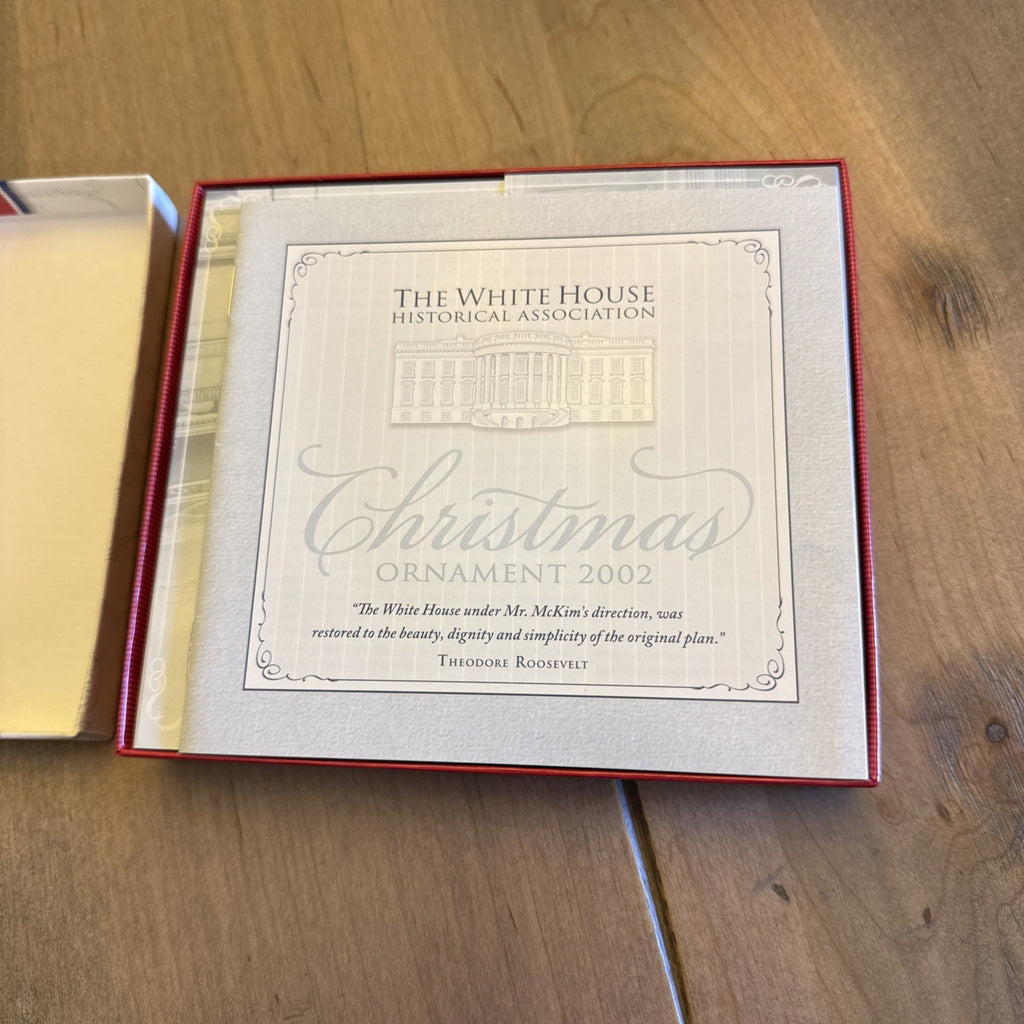 The White House Historical Association 2002 Christmas Ornament BIN 991