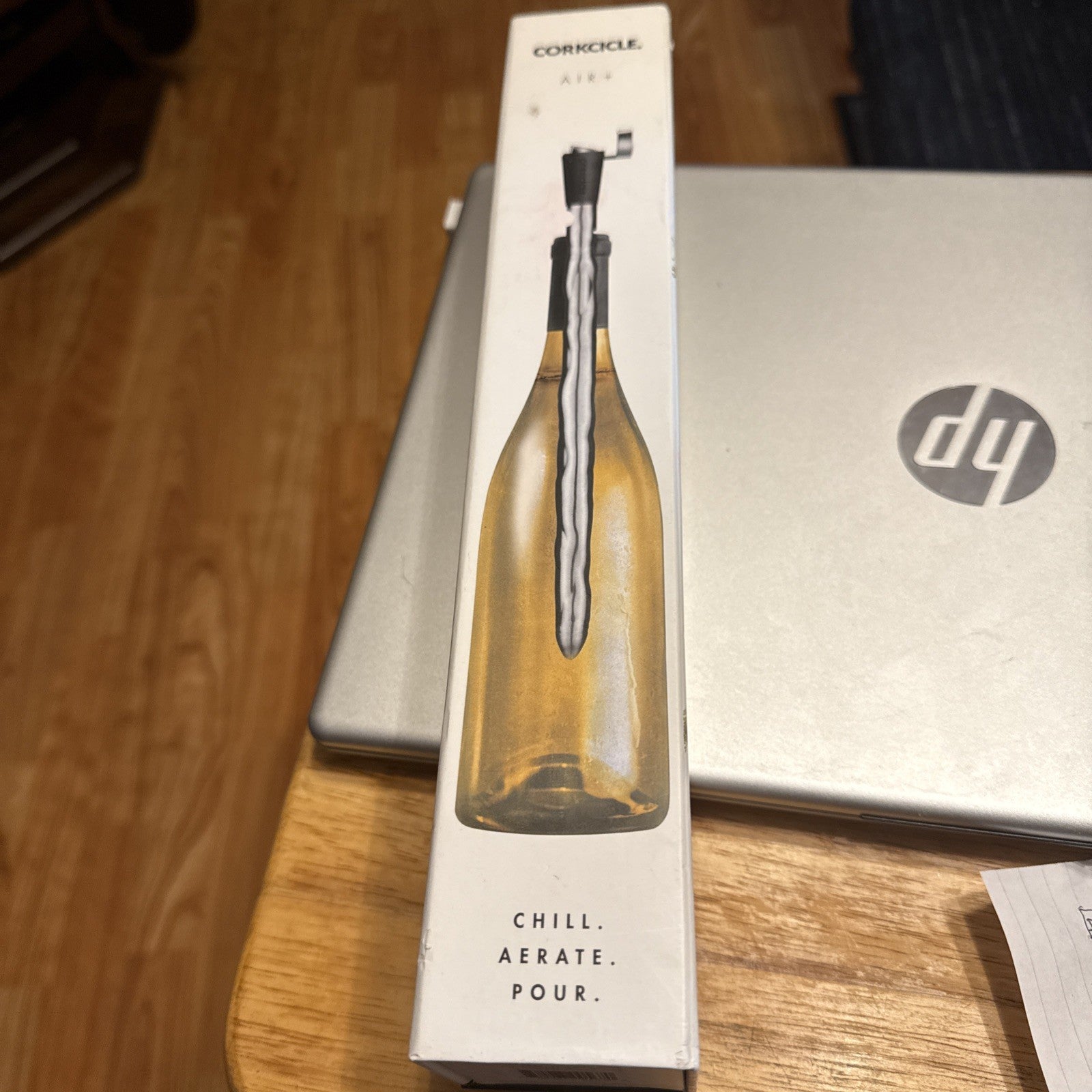 Corkcicle Air Wine Bottle Chiller Aerator Pour 86219 TUB 30