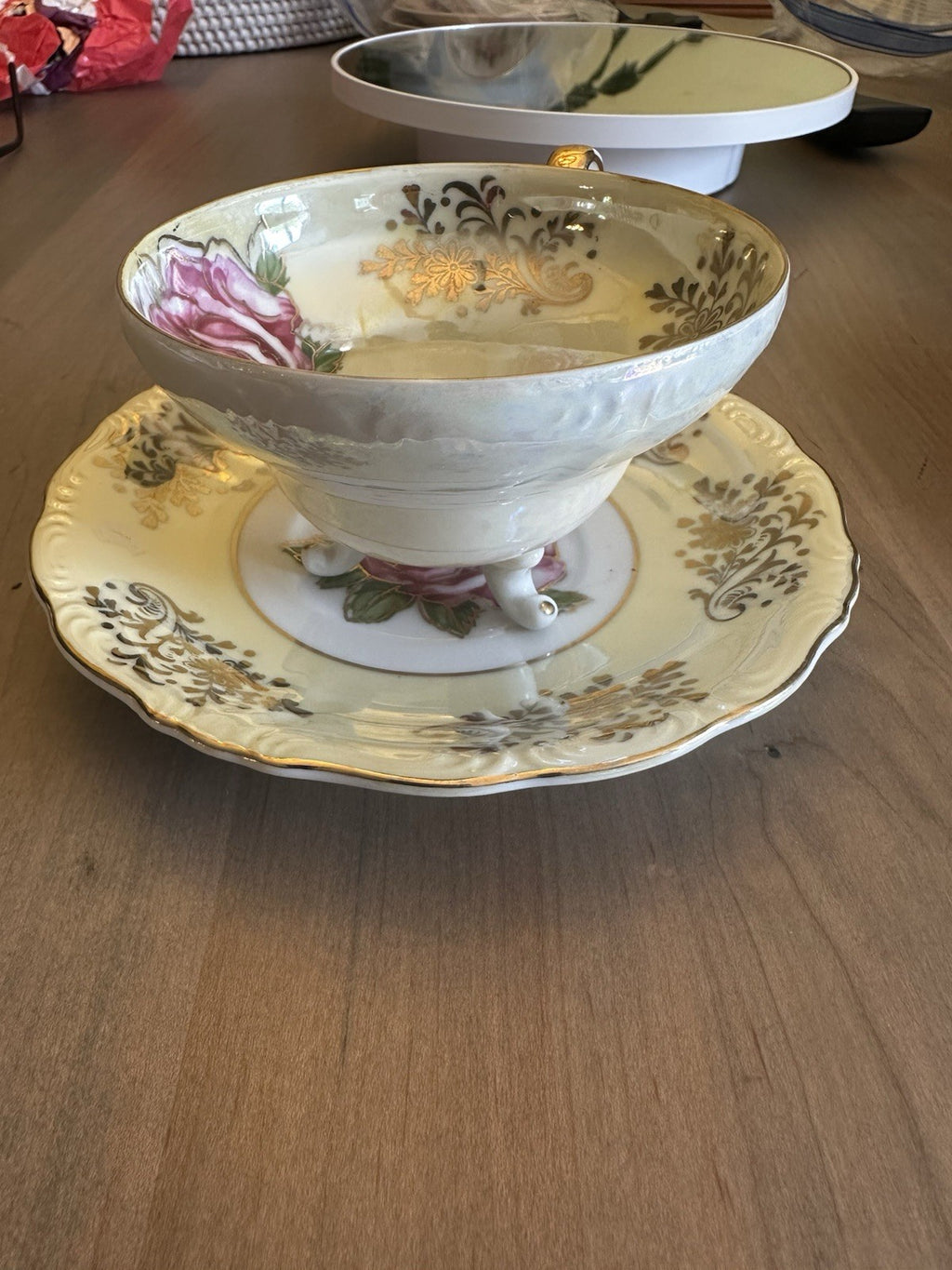 ROYAL HALSEY VERY FINE LUSTERWARE YELLOW & GOLD PINK ROSE CUP & SAUCER CHN 551
