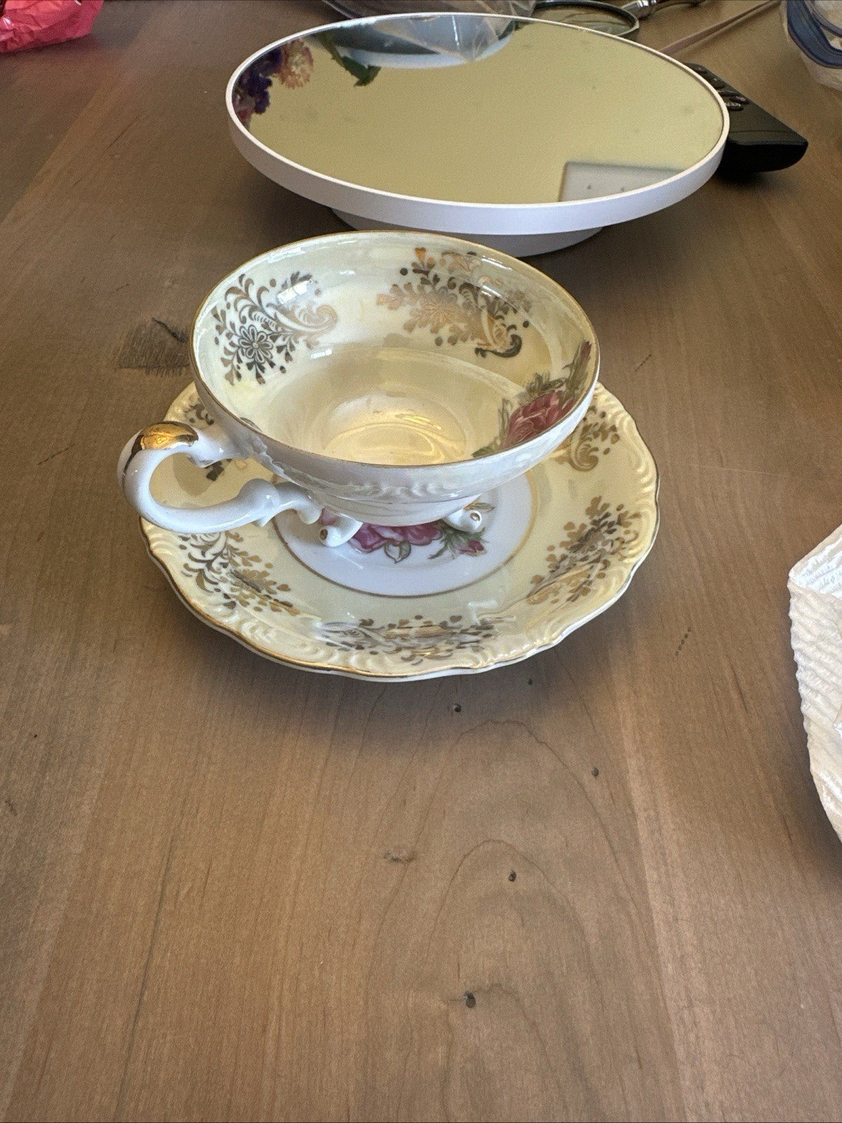 ROYAL HALSEY VERY FINE LUSTERWARE YELLOW & GOLD PINK ROSE CUP & SAUCER CHN 550