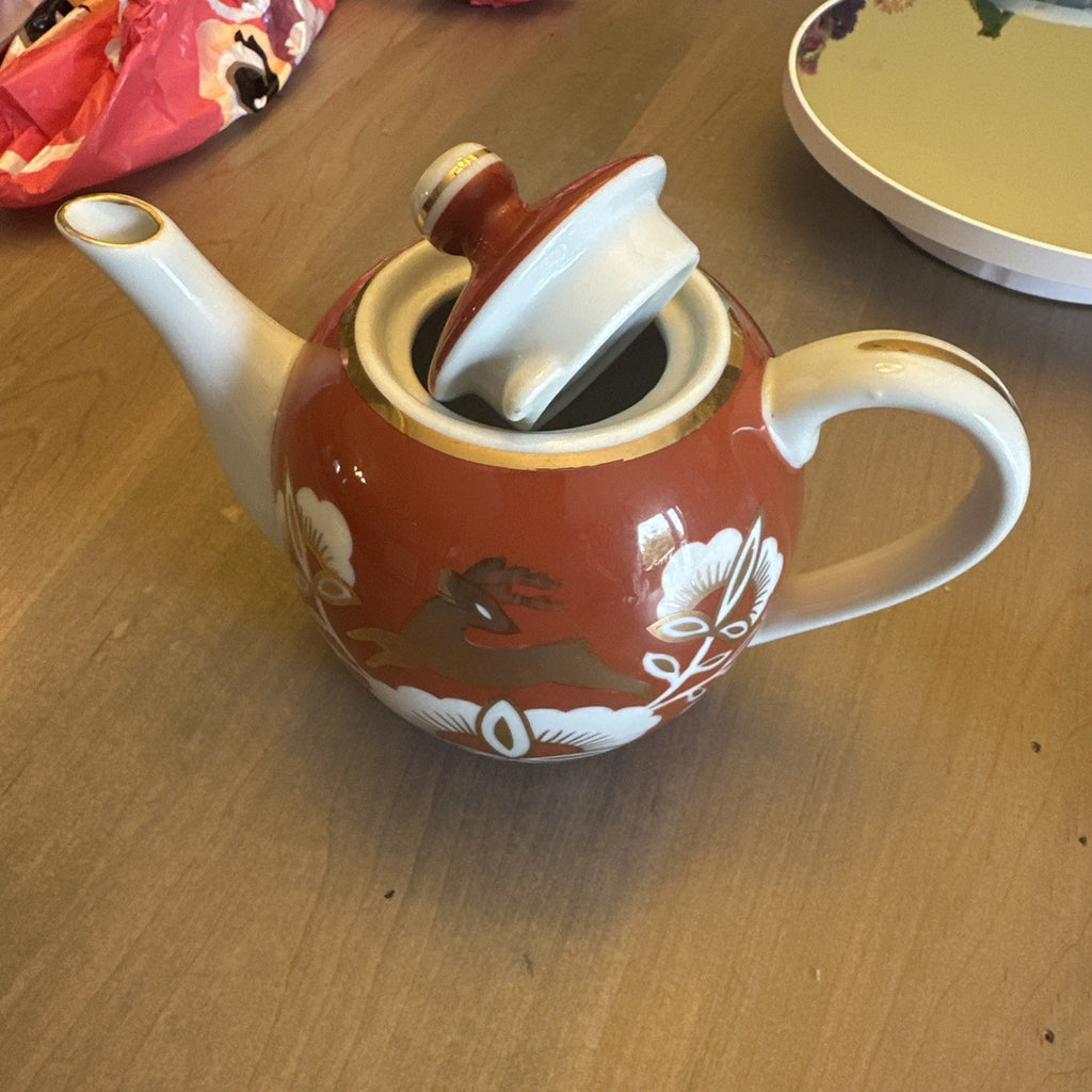 New WS Williams Sonoma Thai Imari Gold Trim Floral Deer Teapot. CHN 482