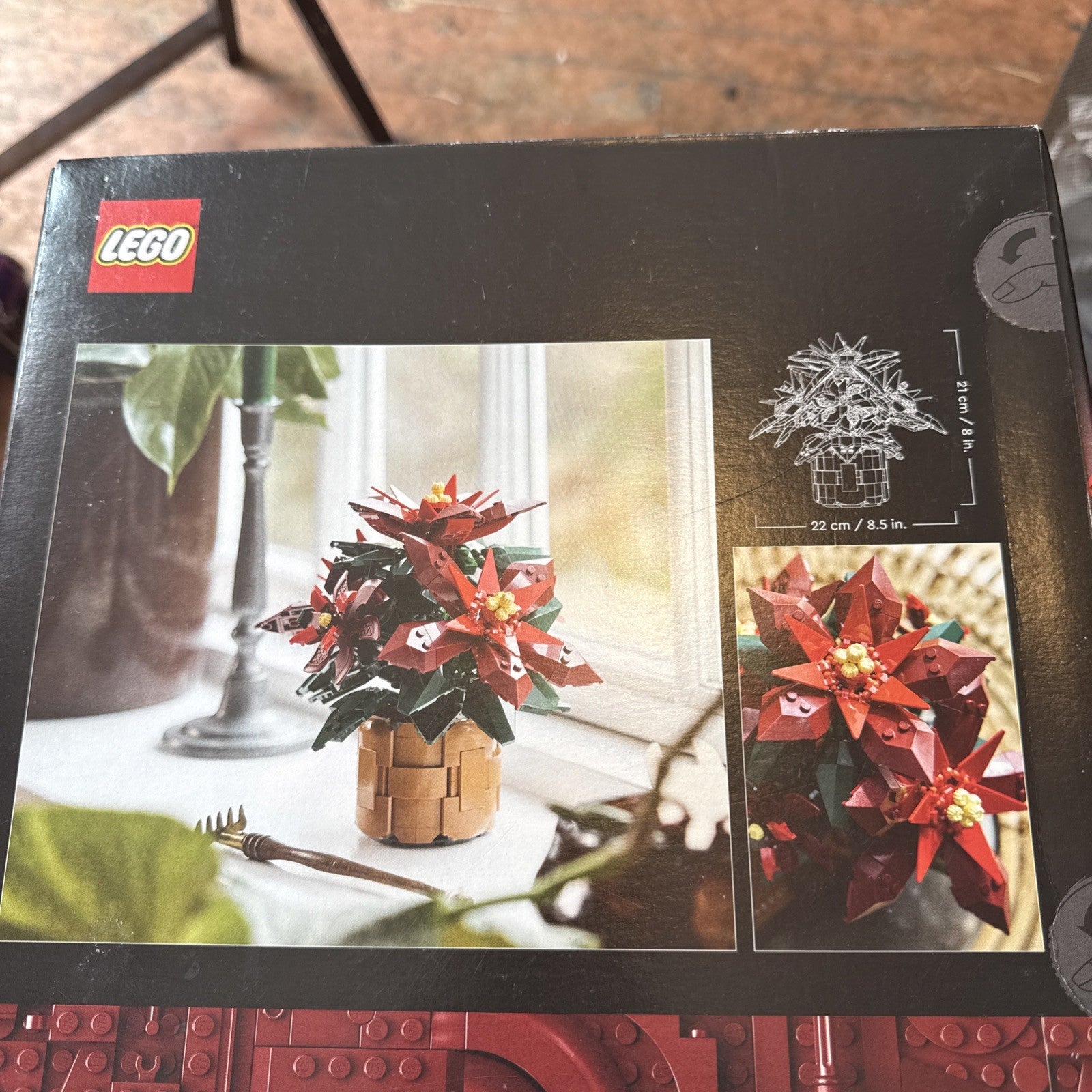 LEGO Icons Poinsettia Set 10370, 608 Pieces, Ages 18+1