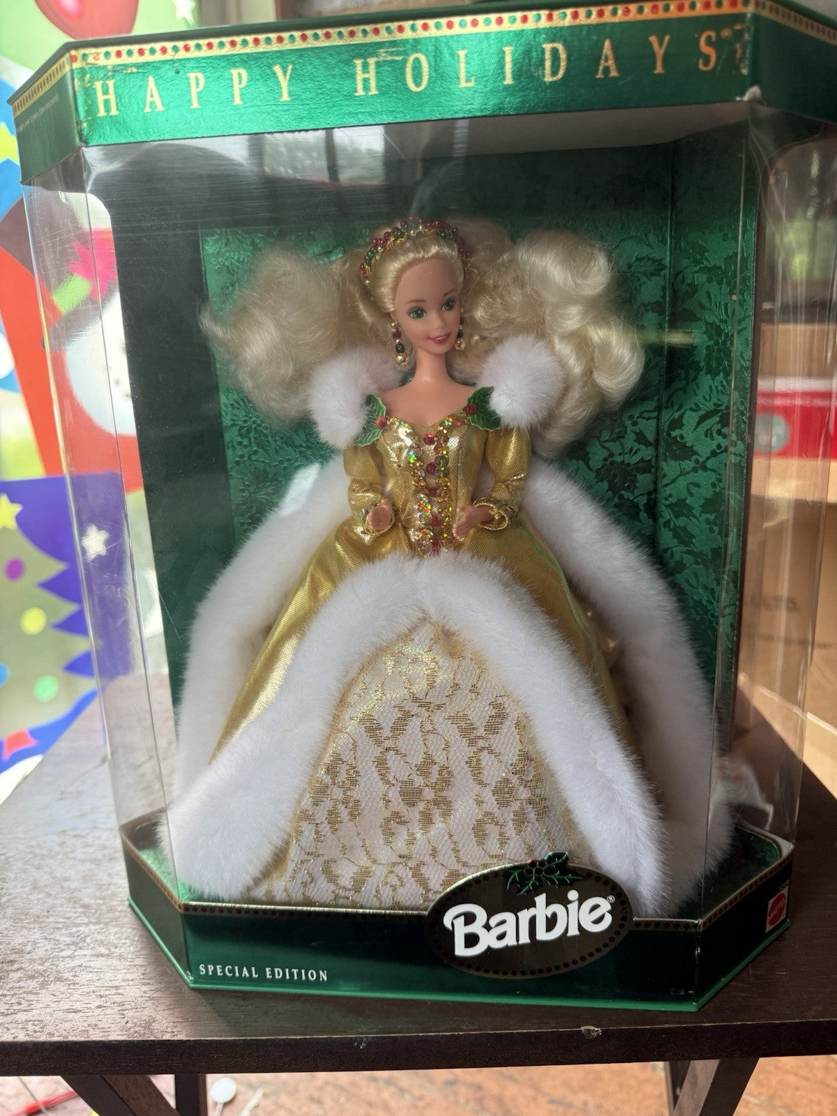 1994 VINTAGE HAPPY HOLIDAYS BARBIE SPECIAL EDITION0