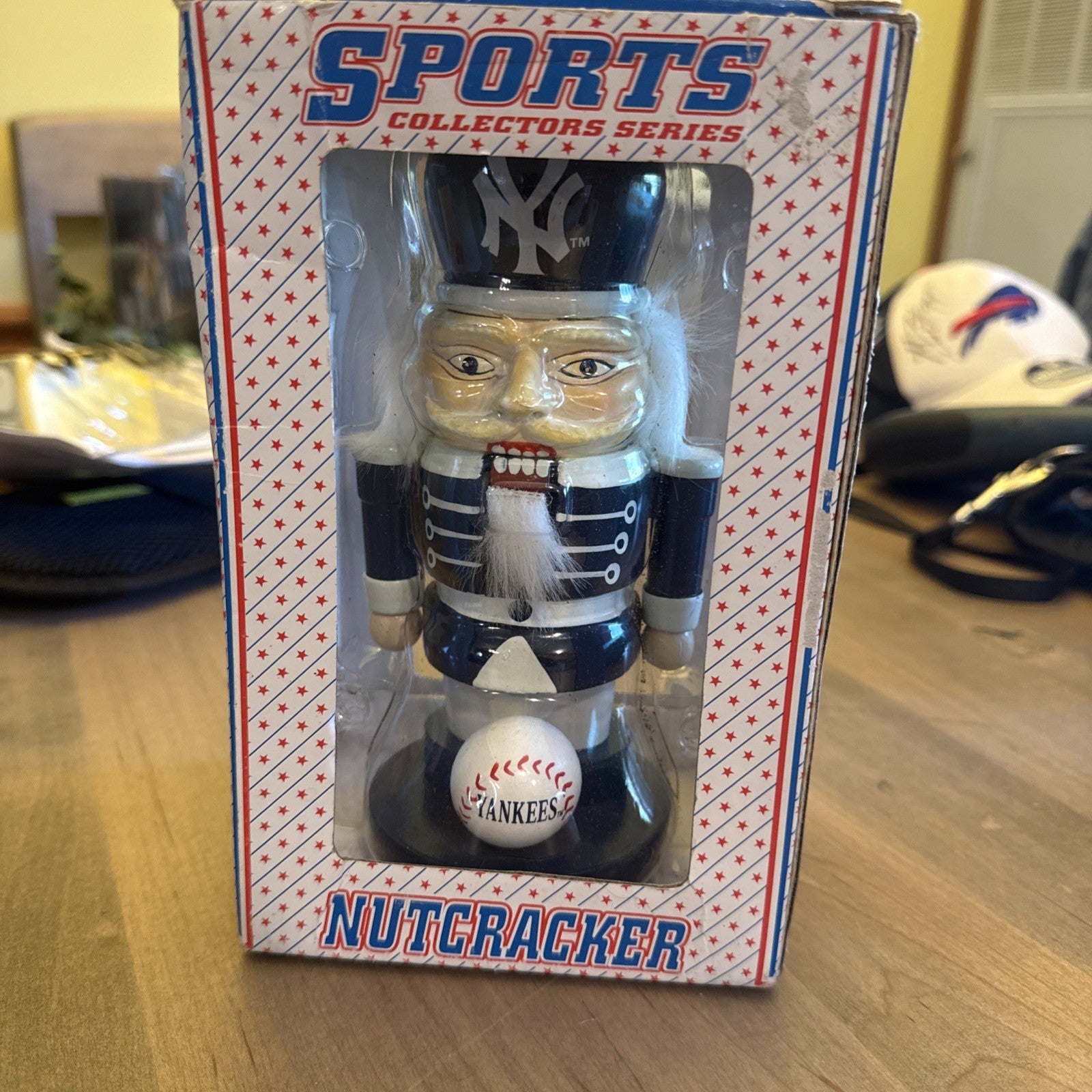 New York Yankees MLB Topperscot Collectible Series Sports Nutcracker!!! BIN 990