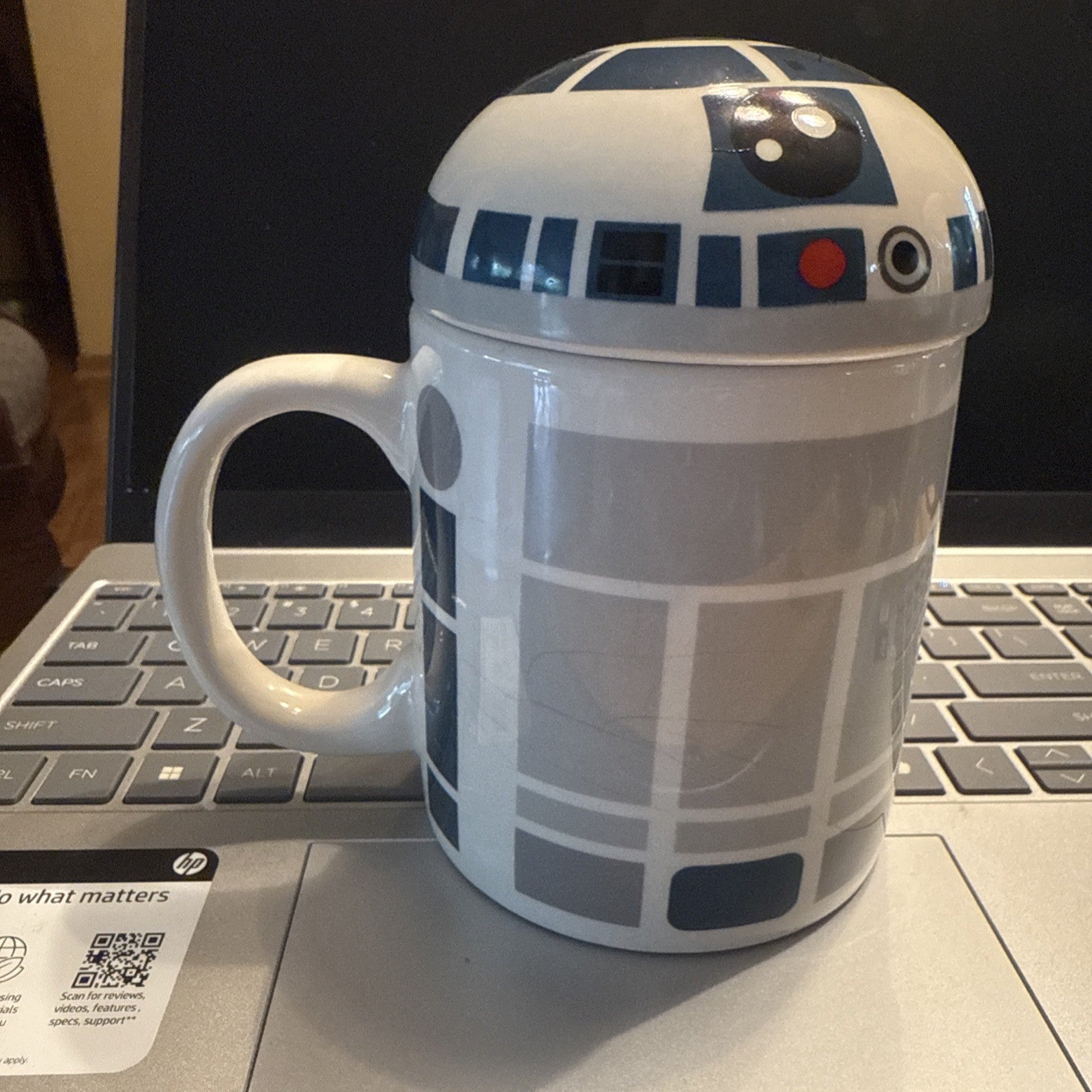 Star Wars R2- D2 Ceramic Big Coffee Mug With Lid- Collectible BIN 91