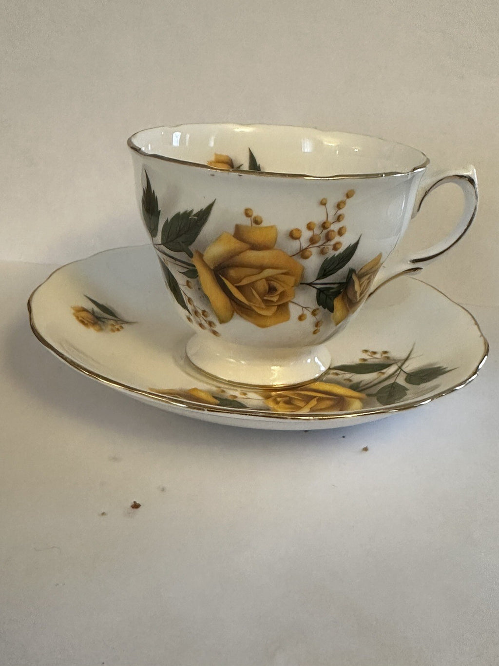 VTG. ROYAL VALE, Bone China Cup & Saucer, Yellow Rose Gold Trim, England CHN 411