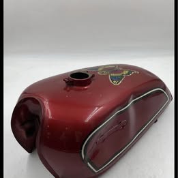 76 Kawasaki KZ750 KZ 750 B Twin Gas Fuel Petrol Tank