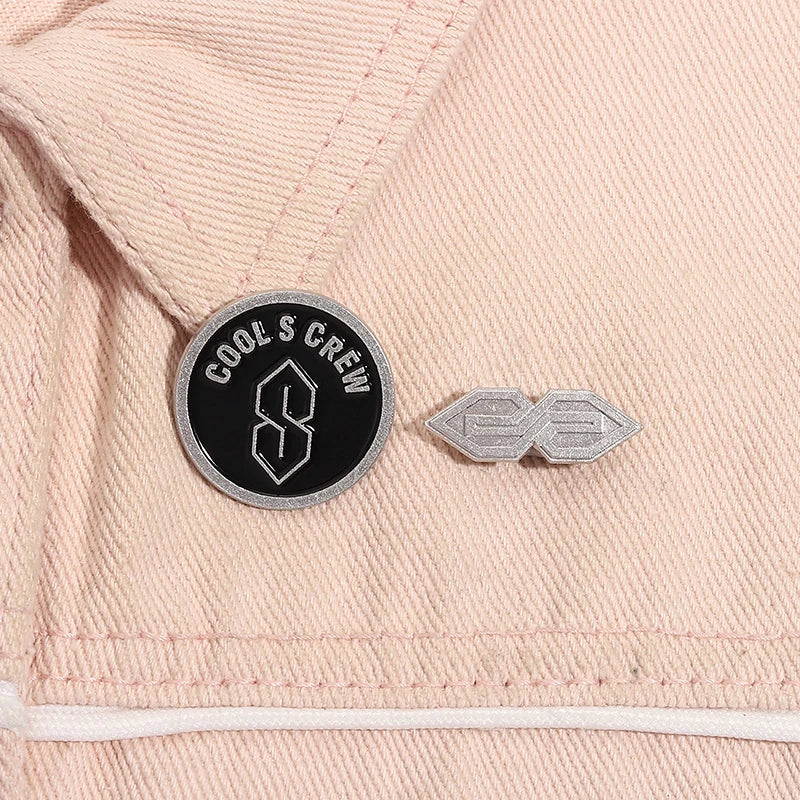 Cool S Crew Enamel Pins Punk Vintage S Logo Brooches Backpack Lapel Badge Fashion Jewelry Gift for Friends