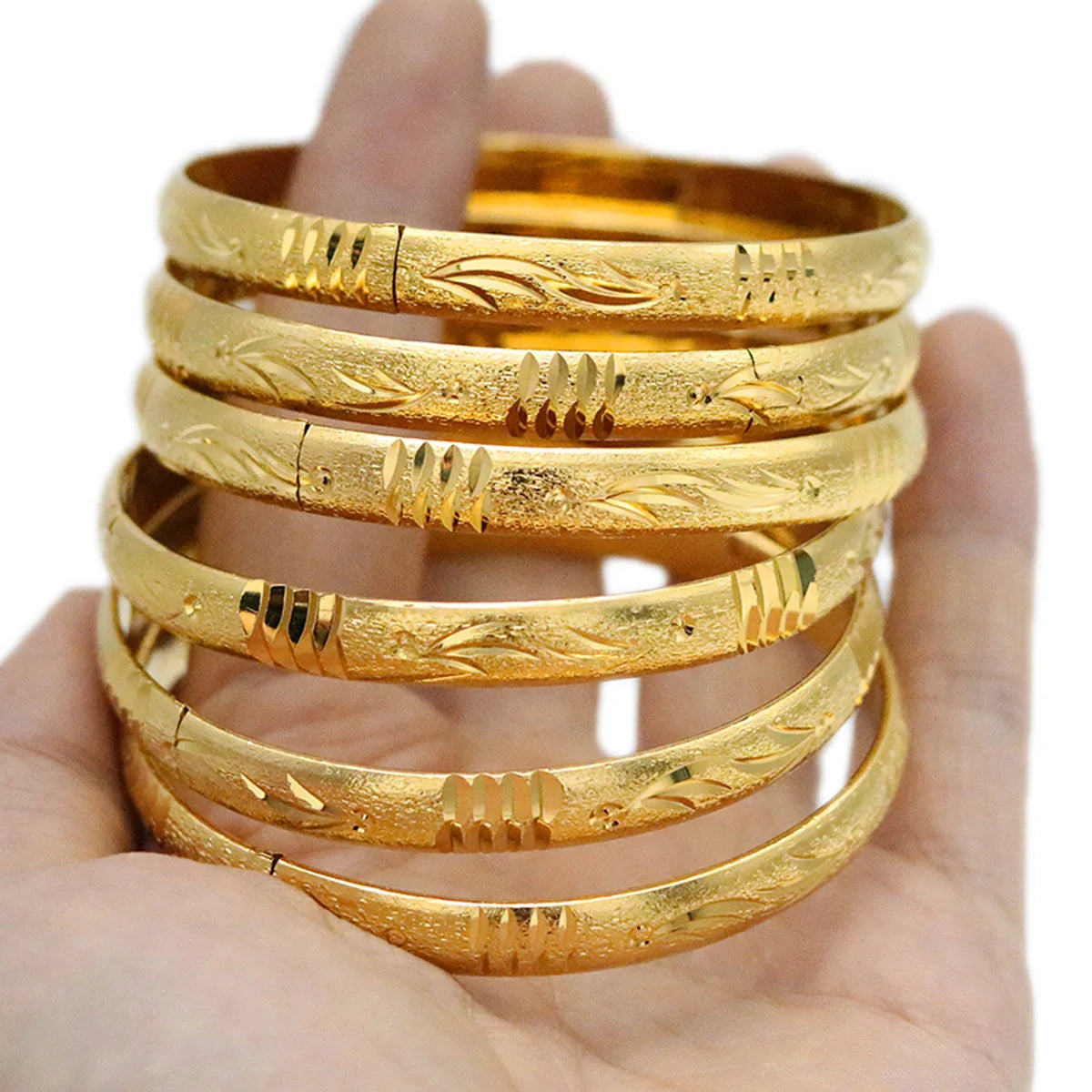 Dropshipping Wholesales 8mm Brass Fashion Bracelet Star Carved Bangle Wedding Gift for Middle Eastern Brides Jewelry