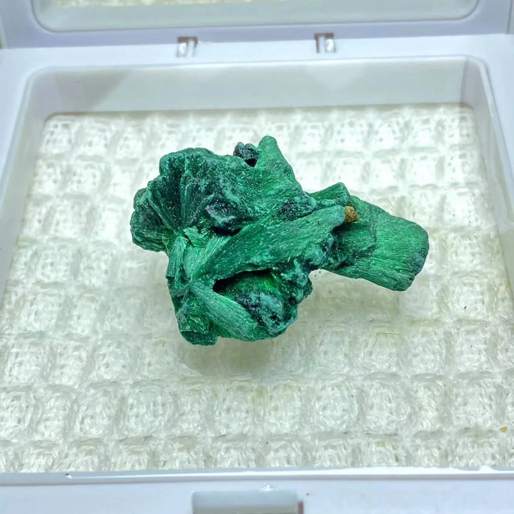 Wholesale Natural Malachite Mineral Specimens Green Flash Collection Display Decorative Gifts
